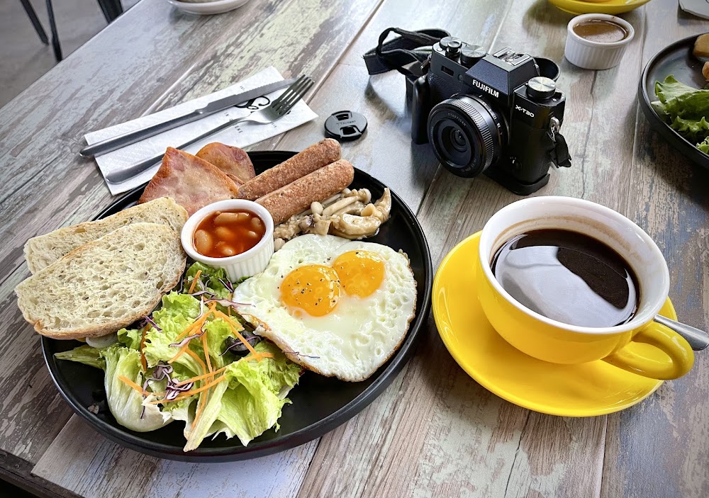 Asow Eatery Station